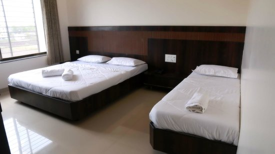 Hotel Sai Ramanand